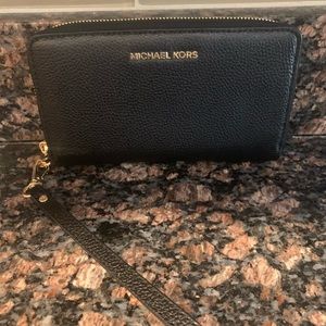 Michael Kors wristlet